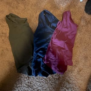 3 Piece Workout cropped tank top set Grey Blue and Green Size L